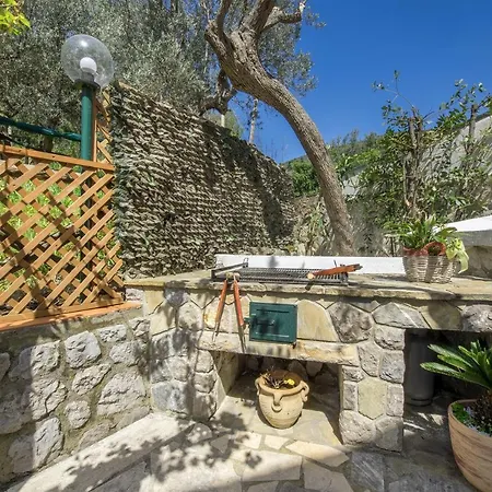- Marina Villa Massa Lubrense