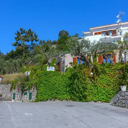 - Marina Villa