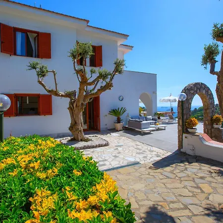 - Marina Villa Massa Lubrense
