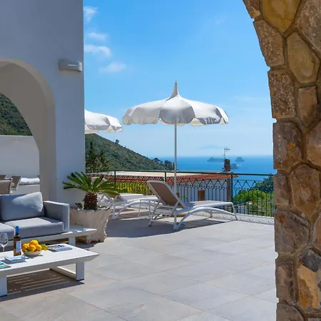 - Marina Villa Massa Lubrense